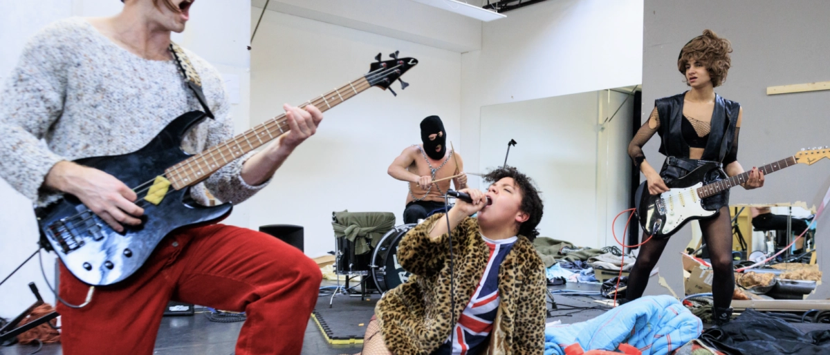 Young Gangsters | OWN THIS SHIT! | Oosterhamrikkade